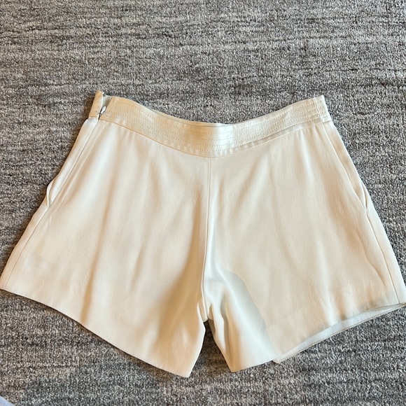Vanessa Bruno cream crepe shorts size 34 - Picture 2 of 4